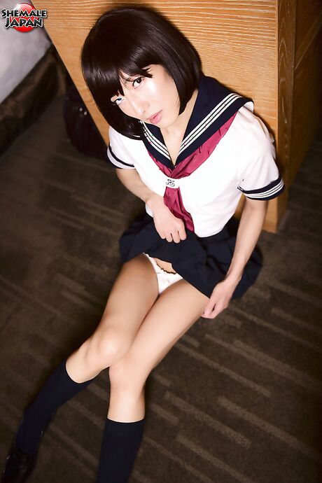 Slutty schoolgirl Sumire